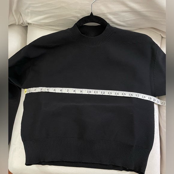 Lululemon All Around Crewneck Pullover Sweater in Black - Picture 10 of 12